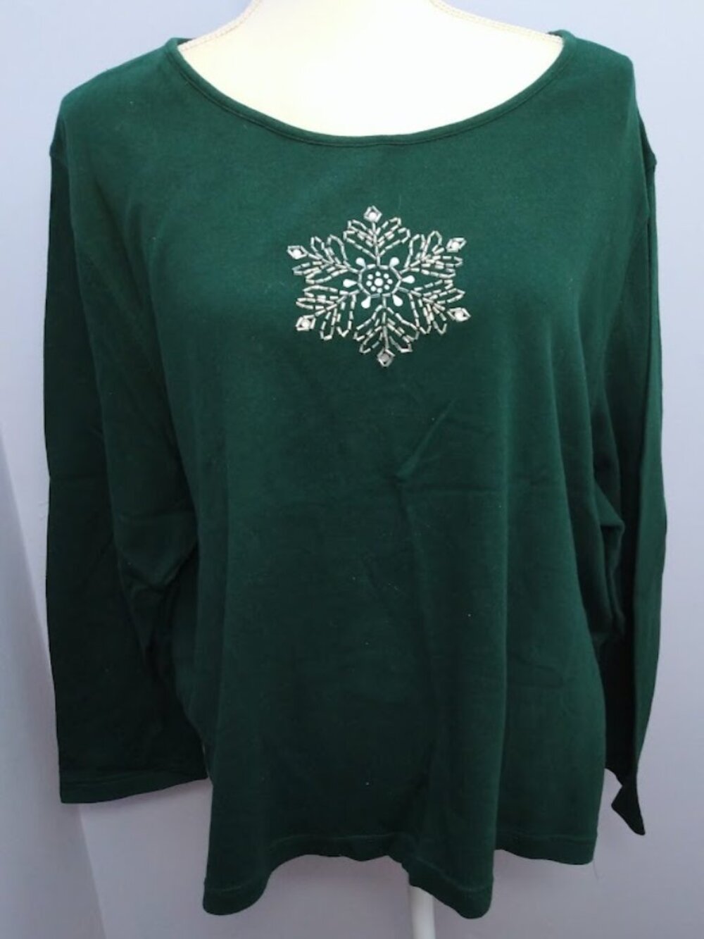 Women's 3X Green Christmas Top with Beaded Snowflake Front 100% Cotton Holiday